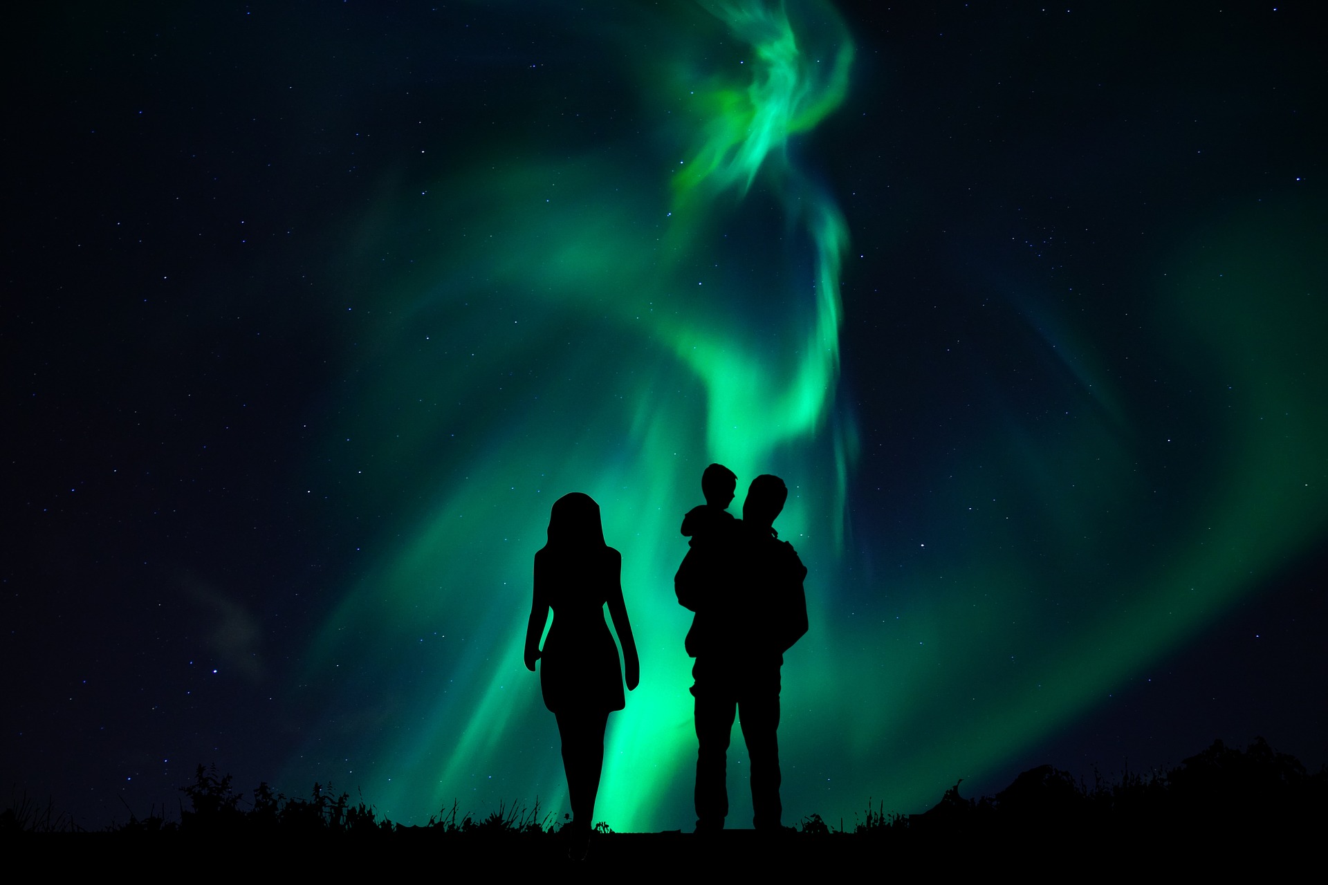 Aurora in Iceland with Nil Nirjone